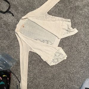 Skies Are Blue Cream Sweater - XS